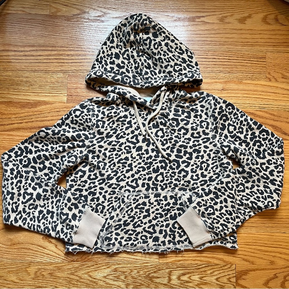 Hollister leopard print crop hoodie size XS